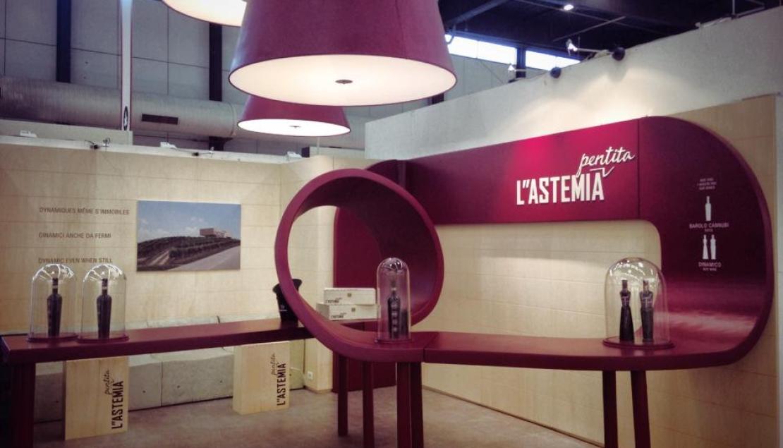 SOSPENSIONI STAND FIERISTICO ASTEMIA PENTITA